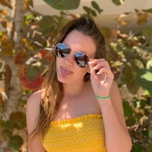 Meet your Posher, Kendra